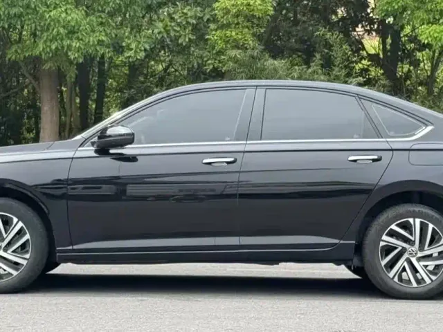 Volkswagen Lavida — Фото автомобиля 9