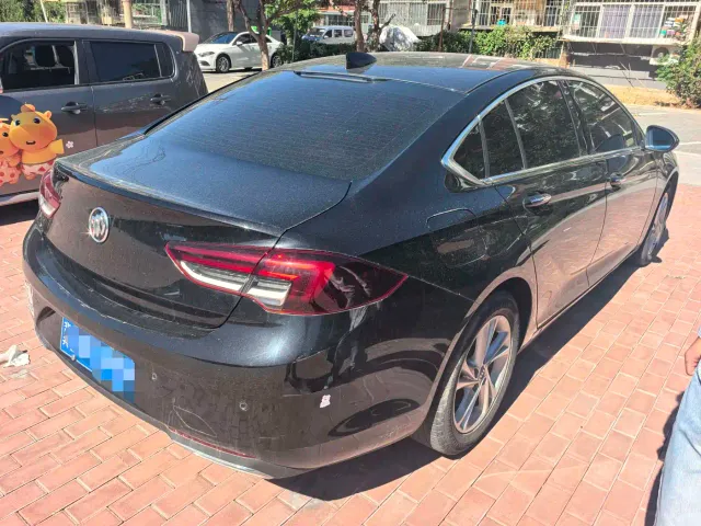 Buick Regal — Фото автомобиля 2