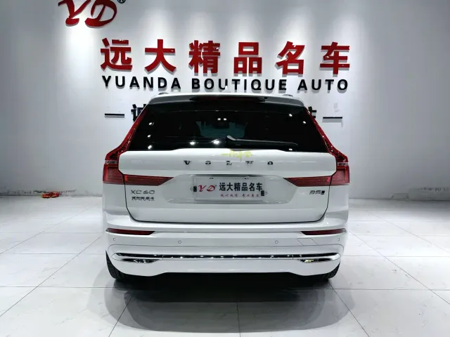 Volvo XC60 — Фото автомобиля 15