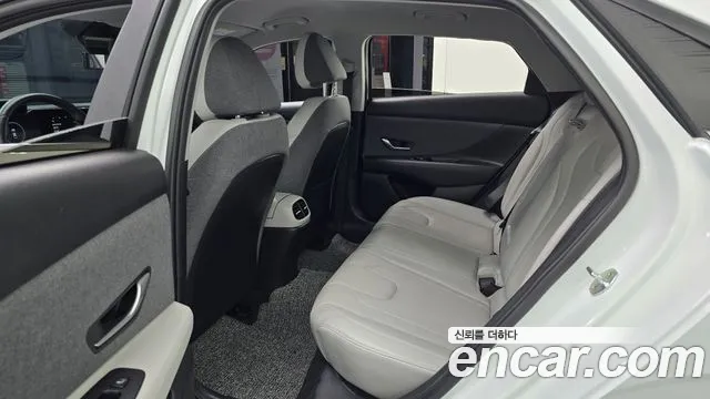 Hyundai Avante CN7 — Фото автомобиля 12