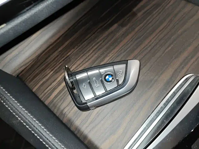 BMW 6 Series Gran Turismo — Фото автомобиля 8