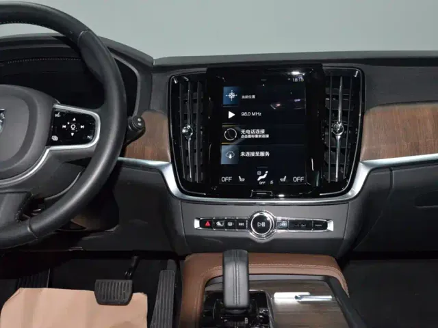 Volvo V90 — Фото автомобиля 14