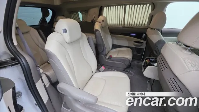 Kia Carnival 4th Gen — Фото автомобиля 29