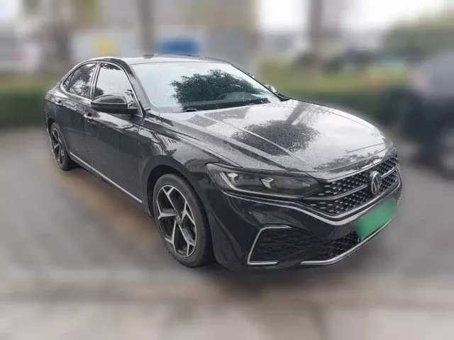 Volkswagen Passat — Фото автомобиля 23