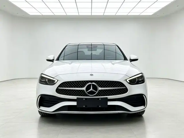 Mercedes-Benz C-Class — Фото автомобиля 2