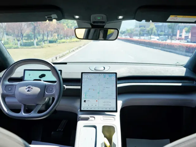 Nio EC6 — Фото автомобиля 9