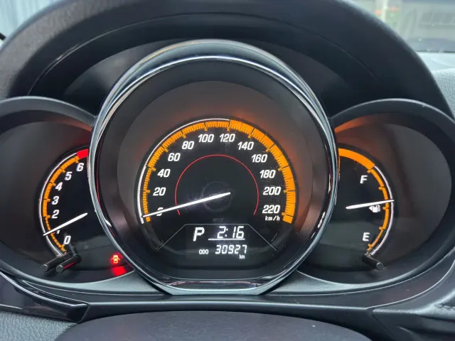Toyota YARiS L Zhi Xuan — Фото автомобиля 16