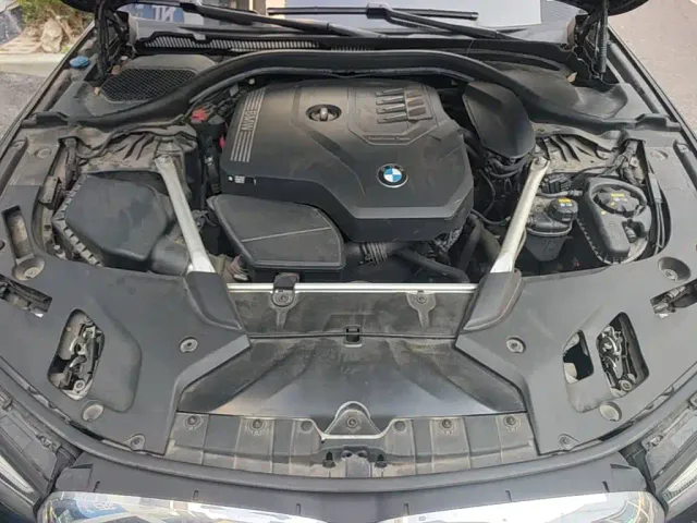 BMW 5 Series — Фото автомобиля 16