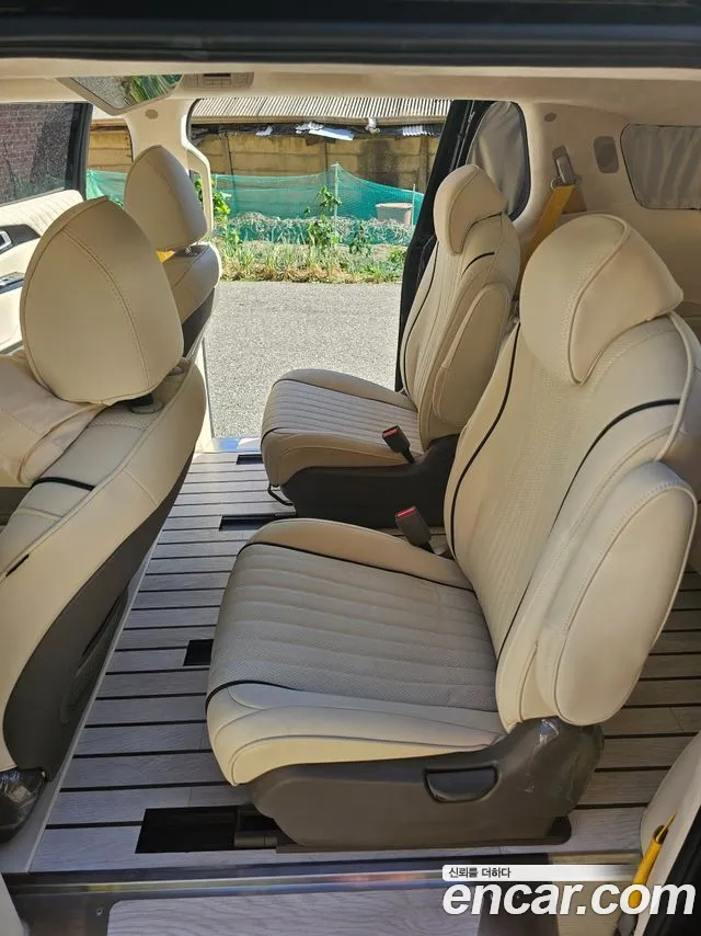 Kia Carnival 4th Gen — Фото автомобиля 18