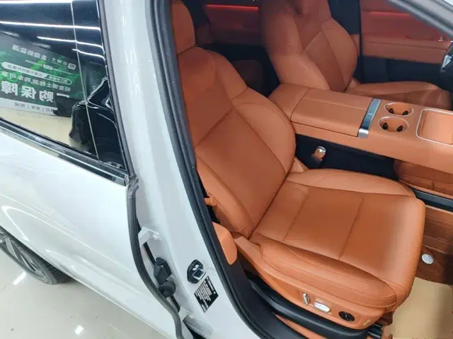 Li Auto L6 — Фото автомобиля 24