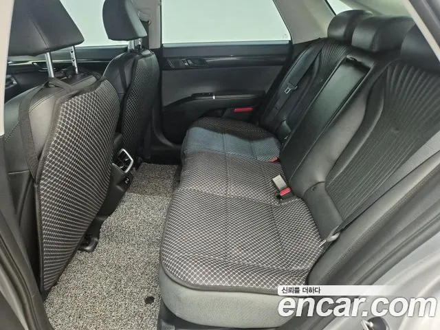 Hyundai Grandeur GN7 — Фото автомобиля 12