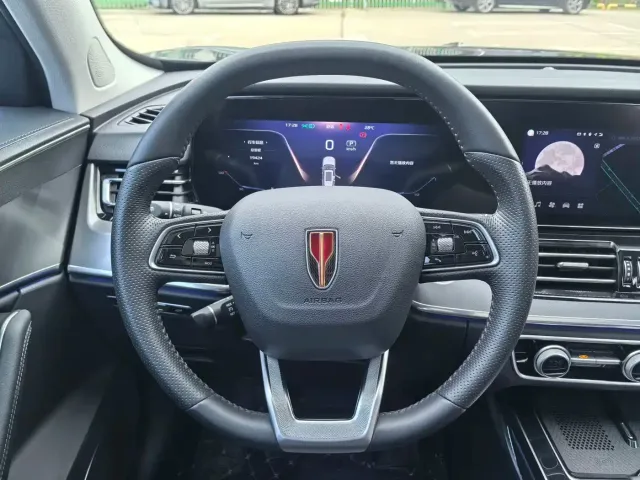 Hongqi HS5 — Фото автомобиля 17