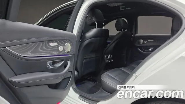 Mercedes-Benz E-Class W213 — Фото автомобиля 30