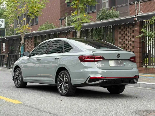 Volkswagen Lavida — Фото автомобиля 17