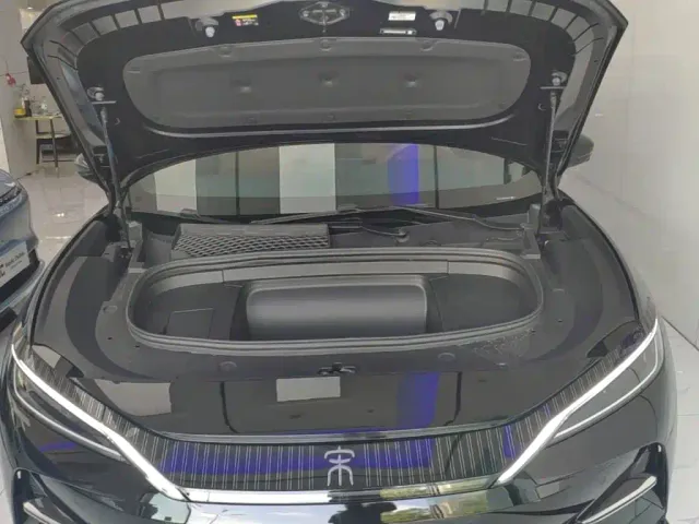 BYD Song L EV — Фото автомобиля 19