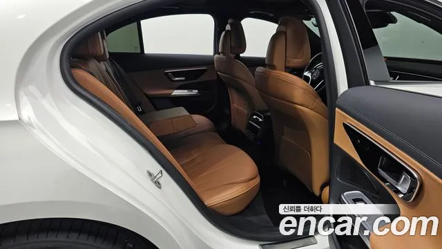 Mercedes-Benz E-Class W214 — Фото автомобиля 18