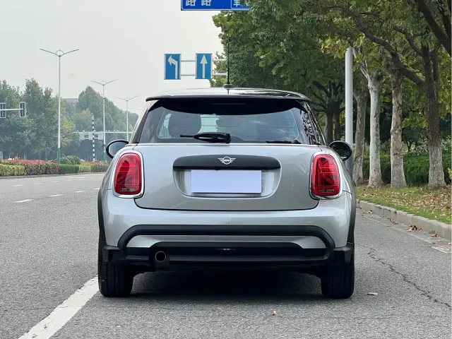 MINI Hatch — Фото автомобиля 4