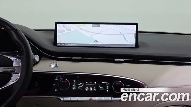 Genesis GV70 2.5T Бензин 2WD — Фото автомобиля 16