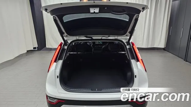 Kia Niro The All New — Фото автомобиля 23