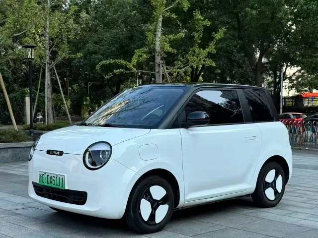 Фотография автомобиля — Changan Lumin