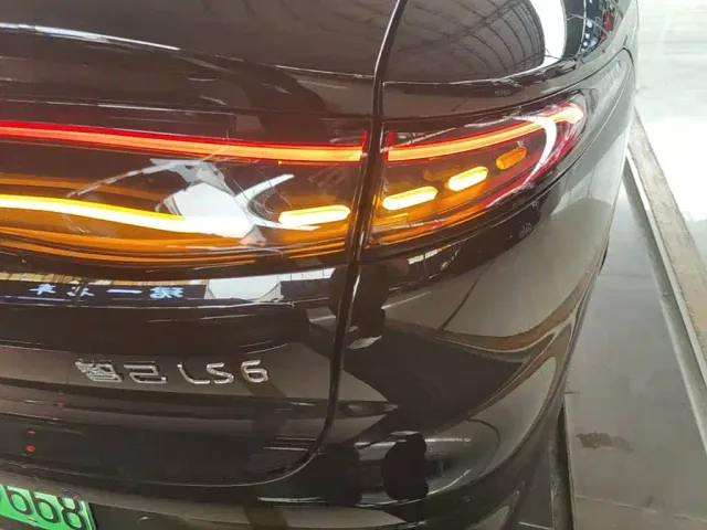 IM Motors LS6 — Фото автомобиля 7