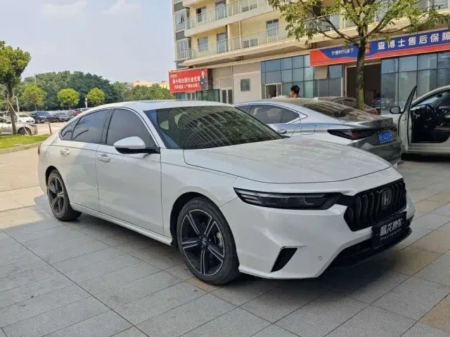 Honda Inspire — Фото автомобиля 3