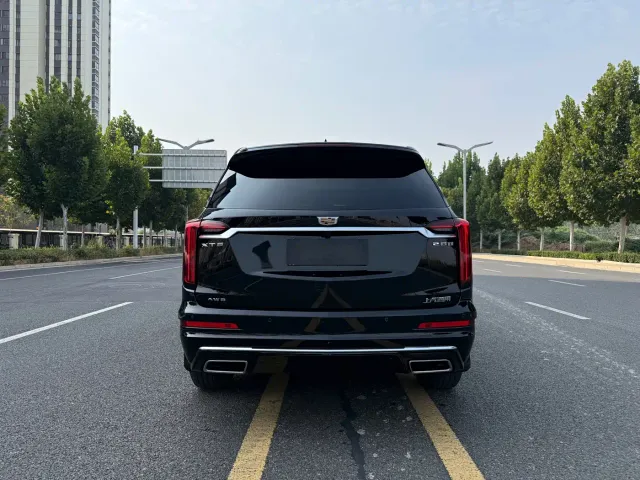 Cadillac XT6 — Фото автомобиля 10
