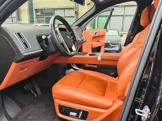 Li Auto L8 — Фото автомобиля 7