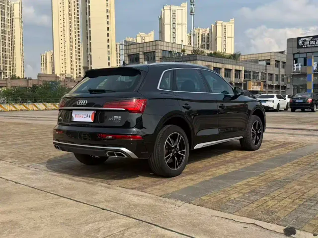 Audi Q5L — Фото автомобиля 9