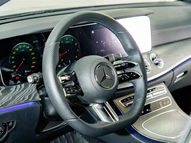 Mercedes-Benz CLS-Class — Фото автомобиля 11