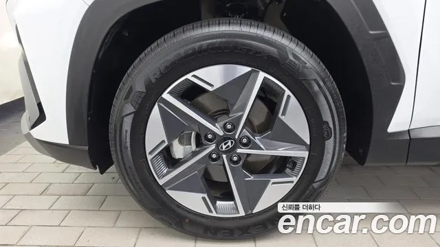 Hyundai Tucson Новый Tucson (NX4) Бензин 1.6 турбо 2WD — Фото автомобиля 5