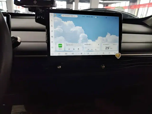 Baojun Cloud — Фото автомобиля 12