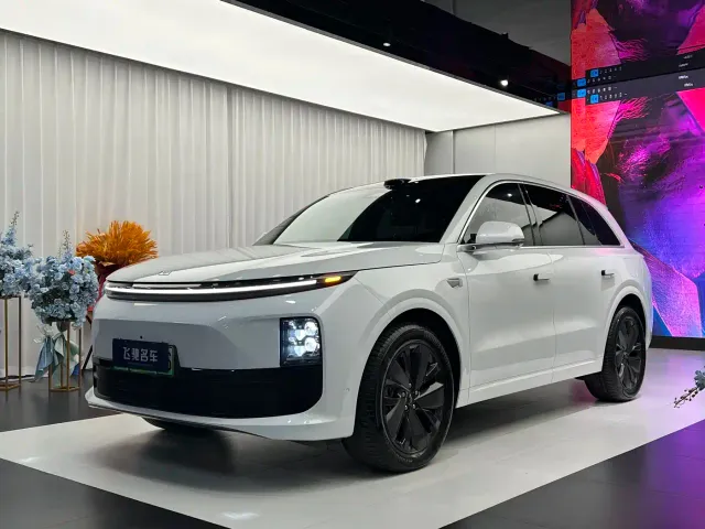 Фотография автомобиля — Li Auto L6