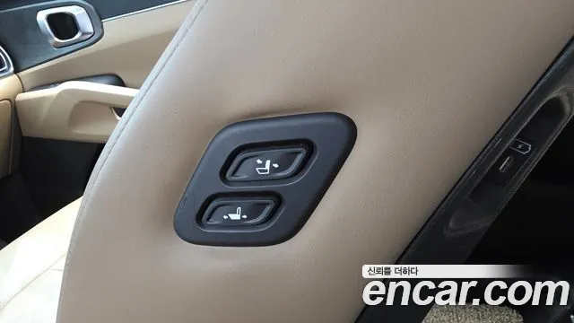 Kia Sorento Новый Sorento 4 поколение Бензин 2.5T 2WD — Фото автомобиля 25