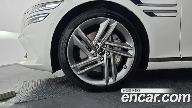 Genesis G80 RG3 — Фото автомобиля 5