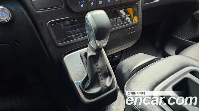 Hyundai Staria — Фото автомобиля 12