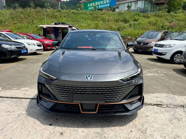 Changan UNI-V — Фото автомобиля 2