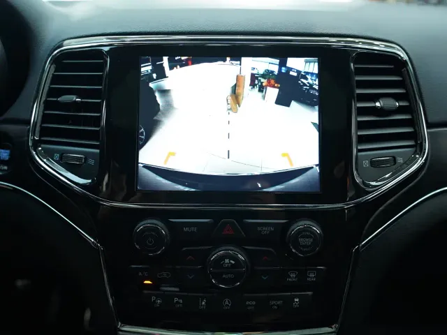 Jeep Grand Cherokee — Фото автомобиля 8