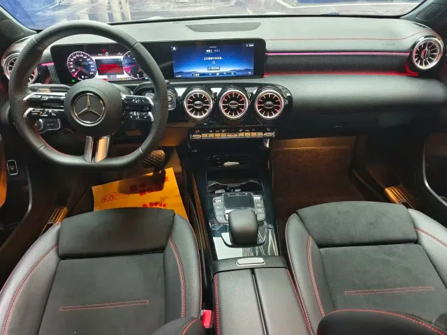 Mercedes-Benz A-Class — Фото автомобиля 10