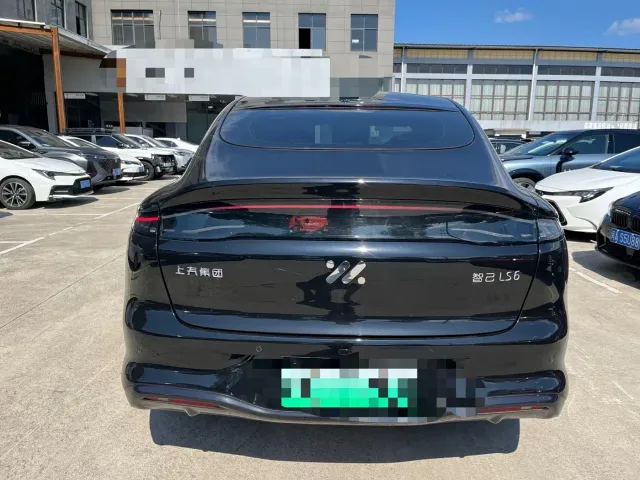 IM Motors LS6 — Фото автомобиля 8