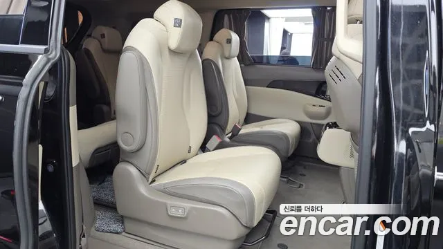 Kia Carnival 4th Gen — Фото автомобиля 18