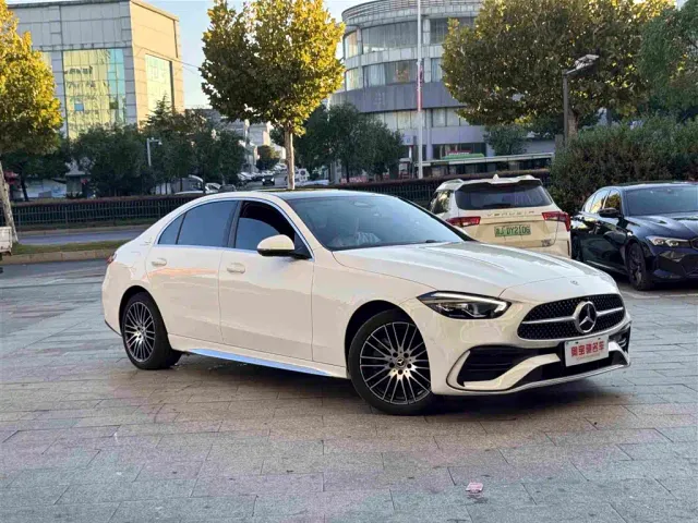 Mercedes-Benz C-Class — Фото автомобиля 3