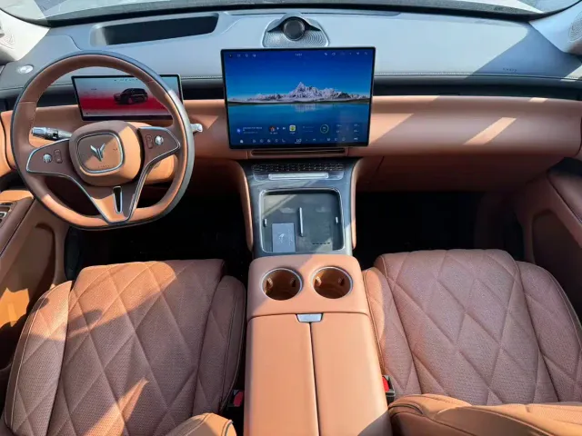 Voyah Auto VOYAH Taisan 2026 Model Base — Фото автомобиля 10