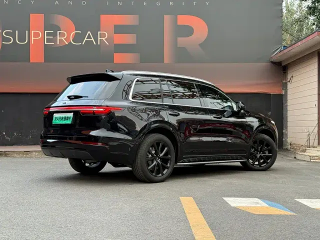 Li Auto ONE — Фото автомобиля 3
