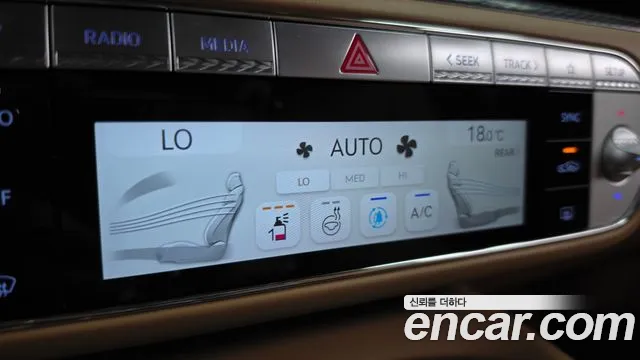 Genesis G90 — Фото автомобиля 8