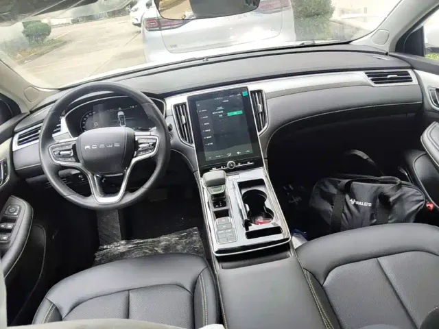Roewe i6 MAX EV — Фото автомобиля 9