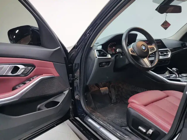 BMW 3 Series — Фото автомобиля 9