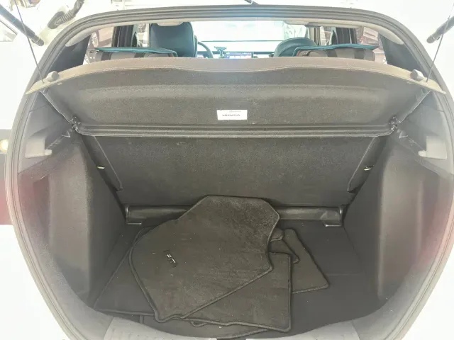 Honda Fit — Фото автомобиля 14