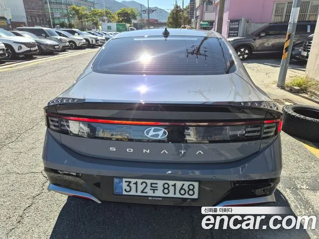 Hyundai Sonata — Фото автомобиля 3