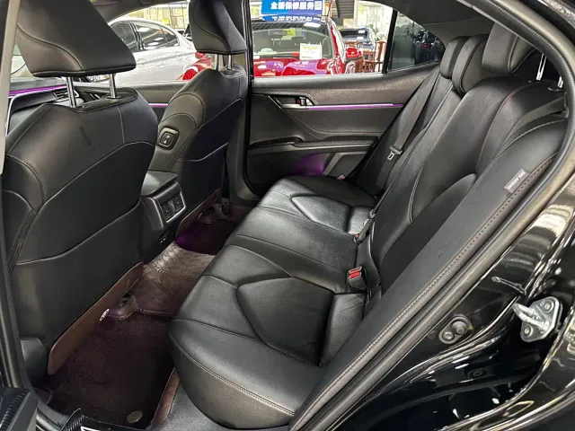 Toyota Camry — Фото автомобиля 11